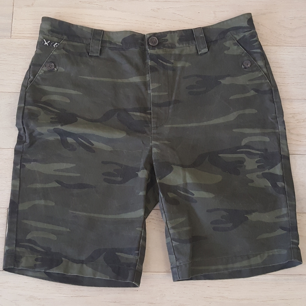 Men's Green Camo Board Shorts 38